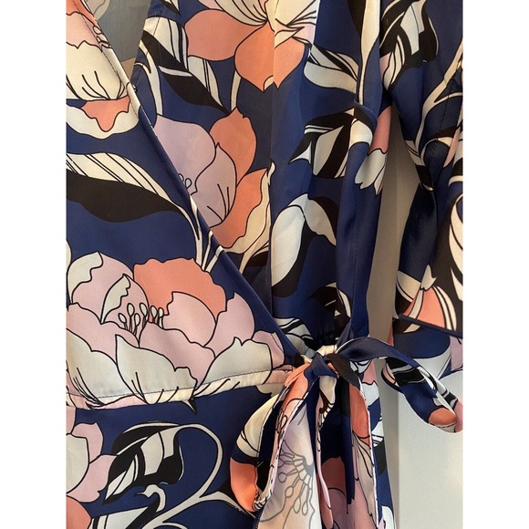 New ALEXIA ADMOR Floral Satin Wrap Dress Blue Pink Size Small Short Bell Sleeve - Picture 4 of 10